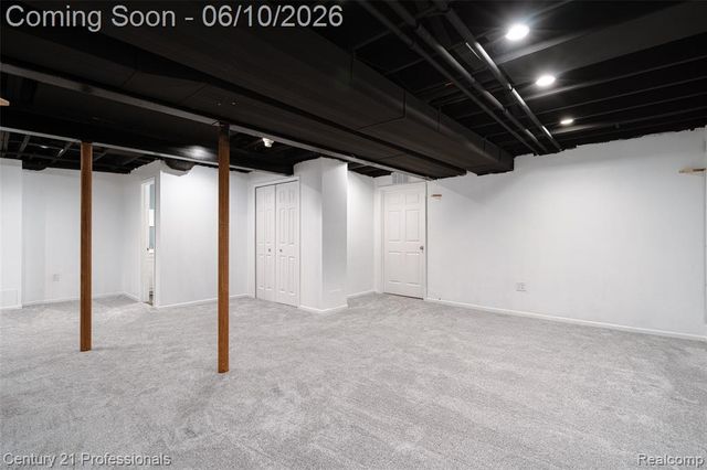 425 Cherry Grove Lane, Walled Lake, MI 48390