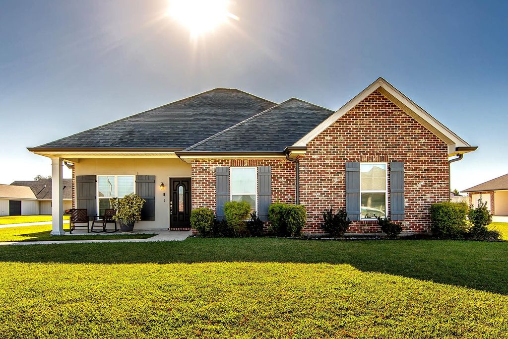 151 Rue Claudet, Lockport, LA 70374