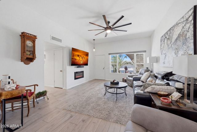 9714 W BROKENSTONE Drive, Sun City, AZ 85351