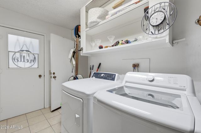 9714 W BROKENSTONE Drive, Sun City, AZ 85351