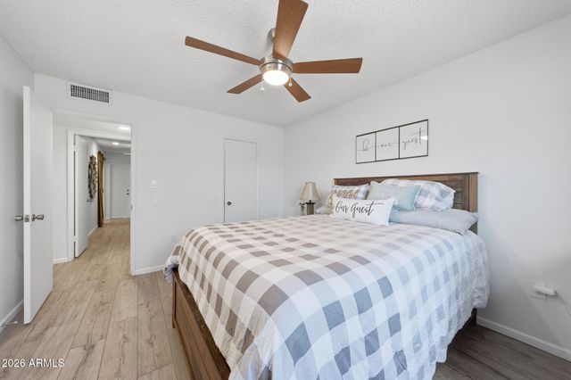 9714 W BROKENSTONE Drive, Sun City, AZ 85351