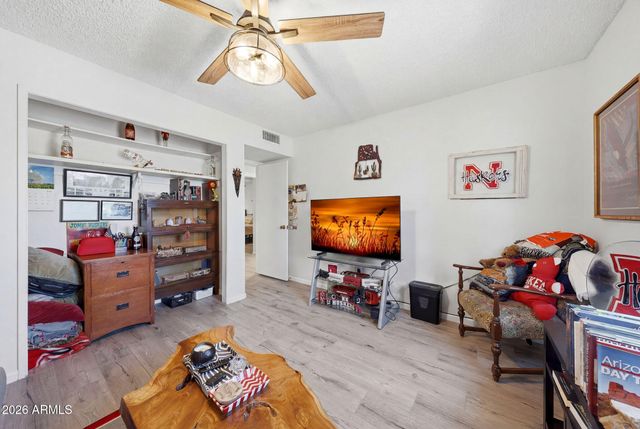9714 W BROKENSTONE Drive, Sun City, AZ 85351