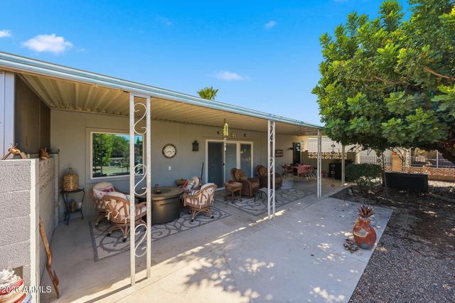 9714 W BROKENSTONE Drive, Sun City, AZ 85351