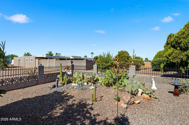 9714 W BROKENSTONE Drive, Sun City, AZ 85351