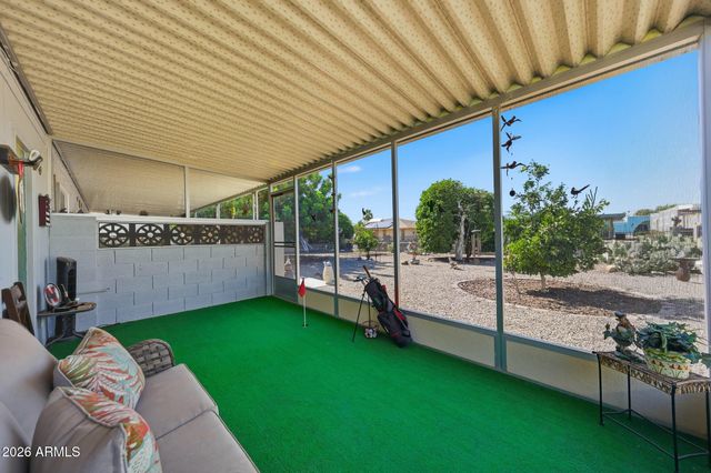9714 W BROKENSTONE Drive, Sun City, AZ 85351