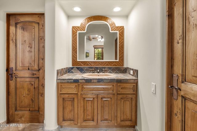 22225 N DOBSON Road, Scottsdale, AZ 85255