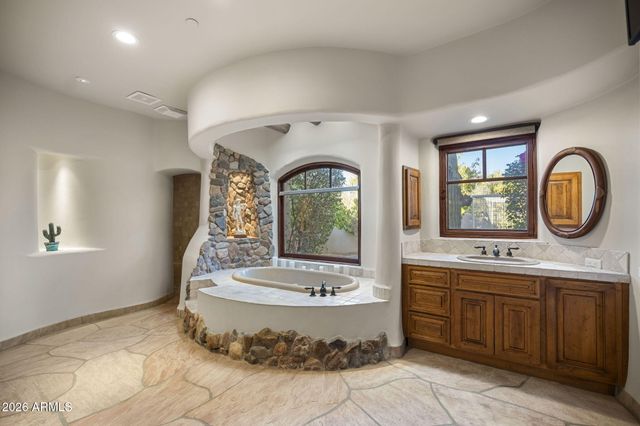 22225 N DOBSON Road, Scottsdale, AZ 85255