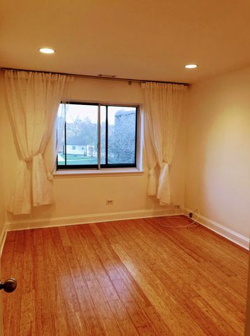 1108 castilian Court 211, Glenview, IL 60025
