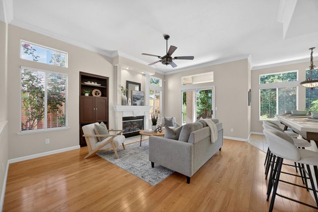 2554 Twain Avenue, Clovis, CA 93611