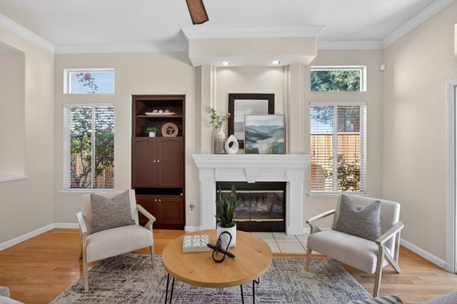 2554 Twain Avenue, Clovis, CA 93611