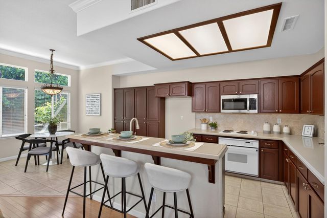 2554 Twain Avenue, Clovis, CA 93611