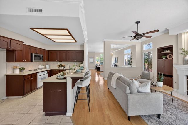 2554 Twain Avenue, Clovis, CA 93611