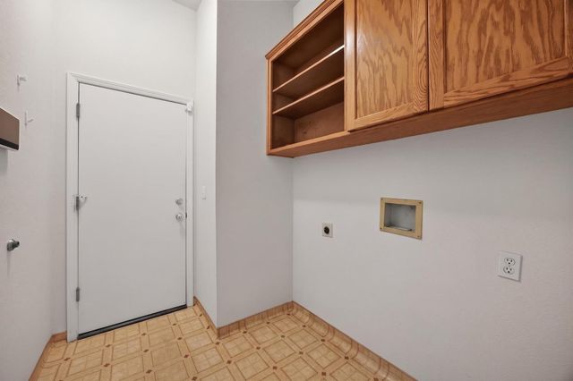 2554 Twain Avenue, Clovis, CA 93611