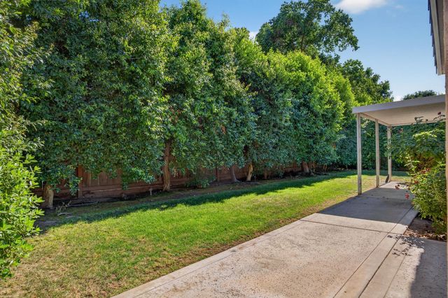 2554 Twain Avenue, Clovis, CA 93611