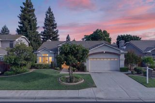2554 Twain Avenue, Clovis, CA 93611