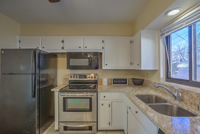 3601 Mary Ellen Street NE, Albuquerque, NM 87111