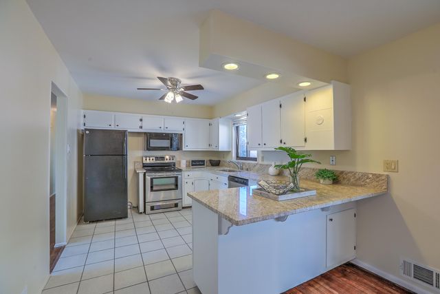 3601 Mary Ellen Street NE, Albuquerque, NM 87111
