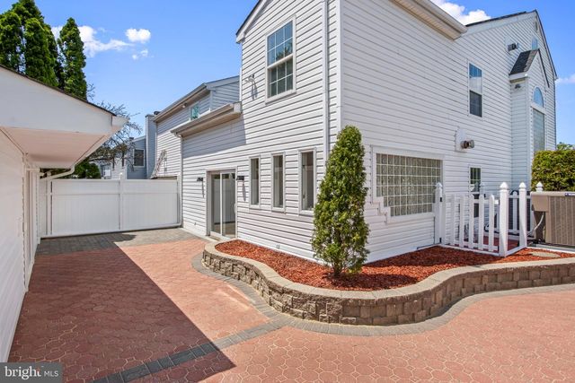 21 DIS CT, Sewell, NJ 08080