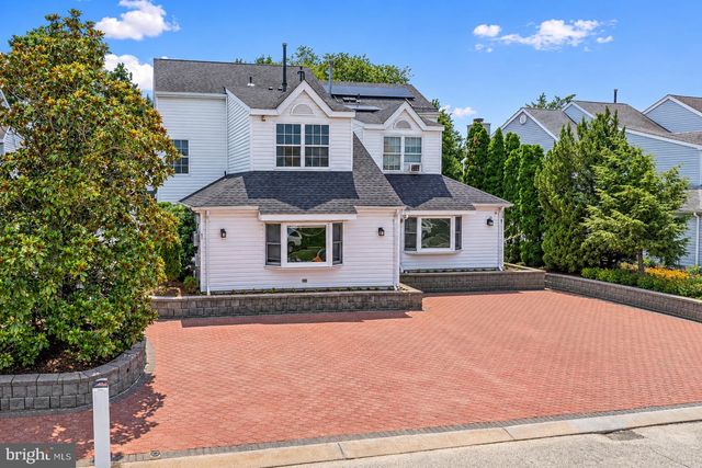 21 DIS CT, Sewell, NJ 08080