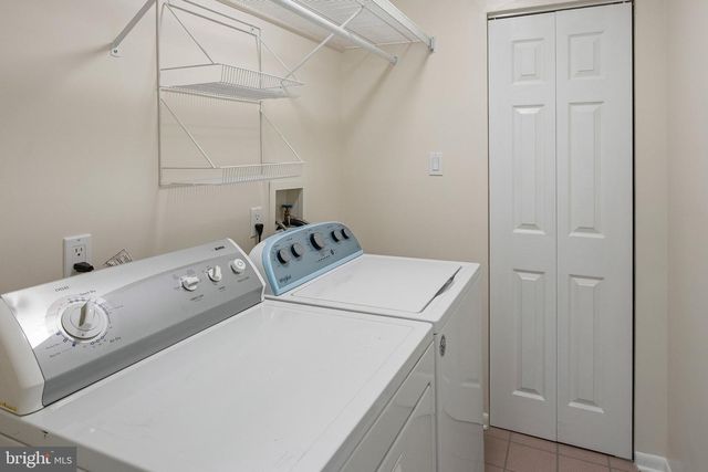 21 DIS CT, Sewell, NJ 08080