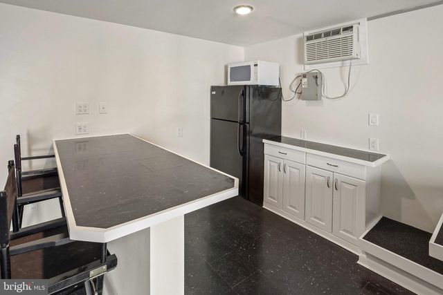 21 DIS CT, Sewell, NJ 08080