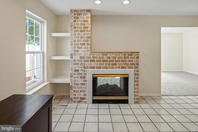 21 DIS CT, Sewell, NJ 08080