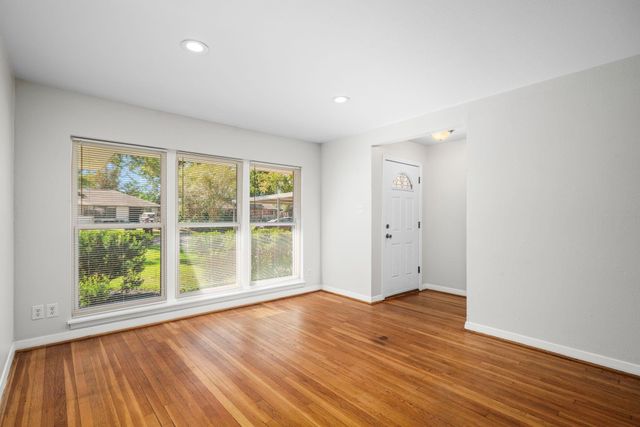 9614 Long Branch Lane, Houston, TX 77055