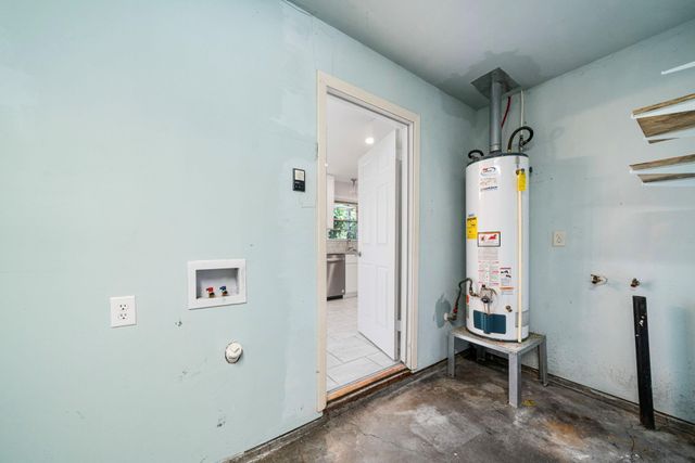 9614 Long Branch Lane, Houston, TX 77055