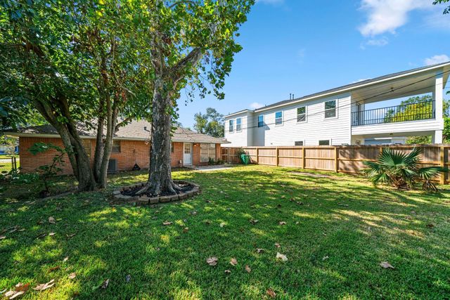 9614 Long Branch Lane, Houston, TX 77055