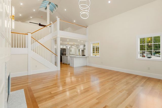 2 Pleasant St 2, Lexington, MA 02421