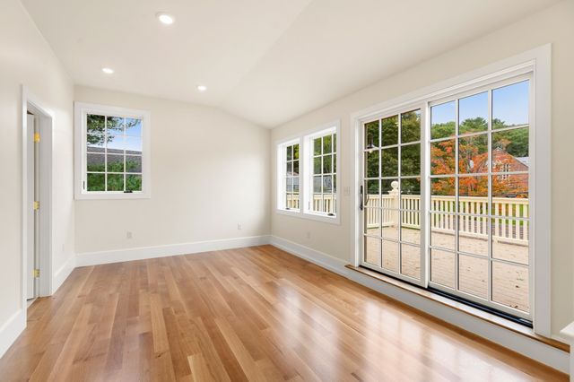 2 Pleasant St 2, Lexington, MA 02421