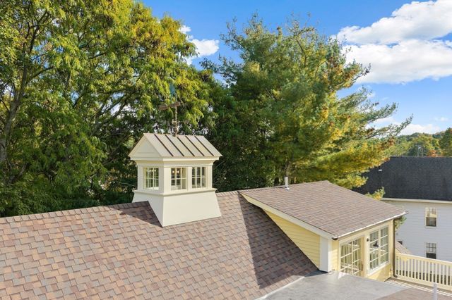 2 Pleasant St 2, Lexington, MA 02421