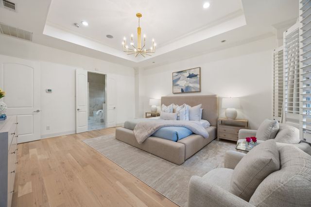 6828 Chevy Chase Avenue, Dallas, TX 75225