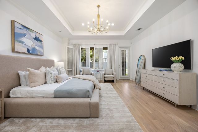 6828 Chevy Chase Avenue, Dallas, TX 75225