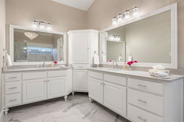 6828 Chevy Chase Avenue, Dallas, TX 75225