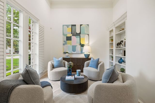 6828 Chevy Chase Avenue, Dallas, TX 75225