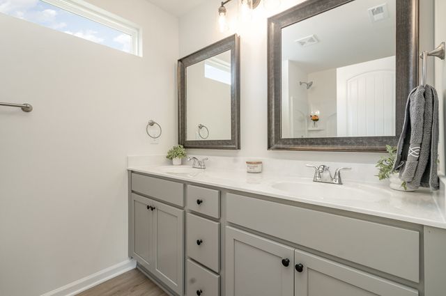 109 Hook and Ladder Ln, La Vergne, TN 37086