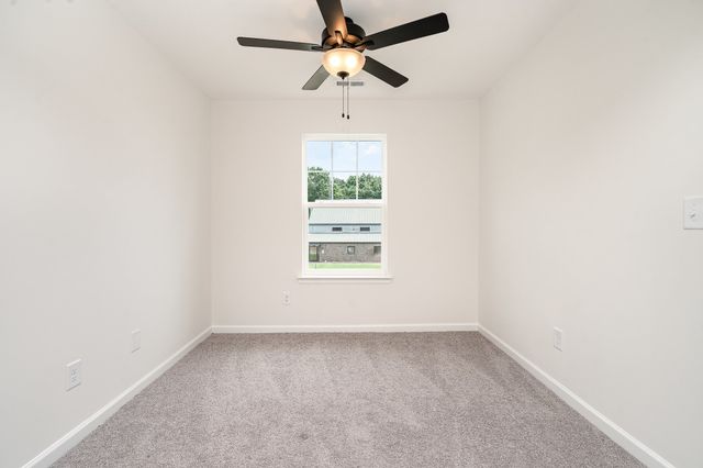 109 Hook and Ladder Ln, La Vergne, TN 37086