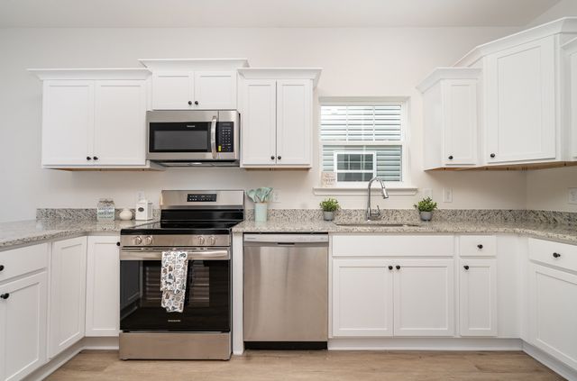 109 Hook and Ladder Ln, La Vergne, TN 37086