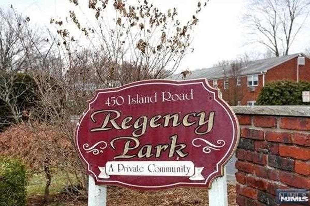17 Regency Park 17, Ramsey, NJ 07446