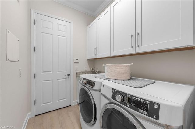 9096 Isla Bella CIR, Bonita Springs, FL 34135