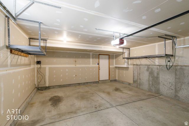 2402 W 2375 -, Clinton, UT 84015