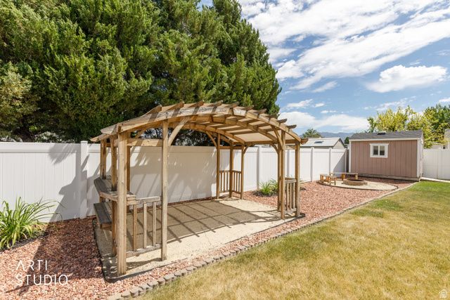 2402 W 2375 -, Clinton, UT 84015