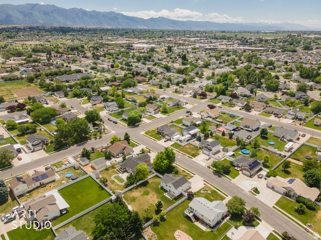 2402 W 2375 -, Clinton, UT 84015