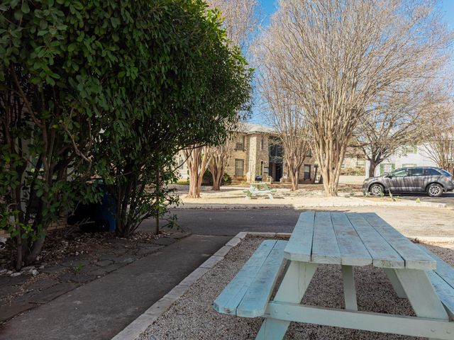 3438 Willowrun DR C, Austin, TX 78704