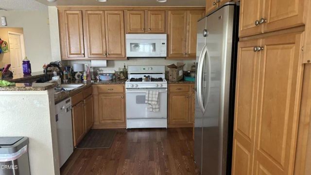 29065 Lake Ridge Lane, Highland, CA 92346