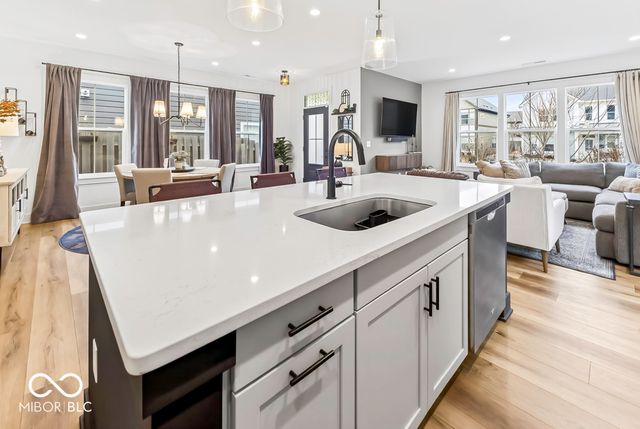 1053 W 18th Street, Indianapolis, IN 46202