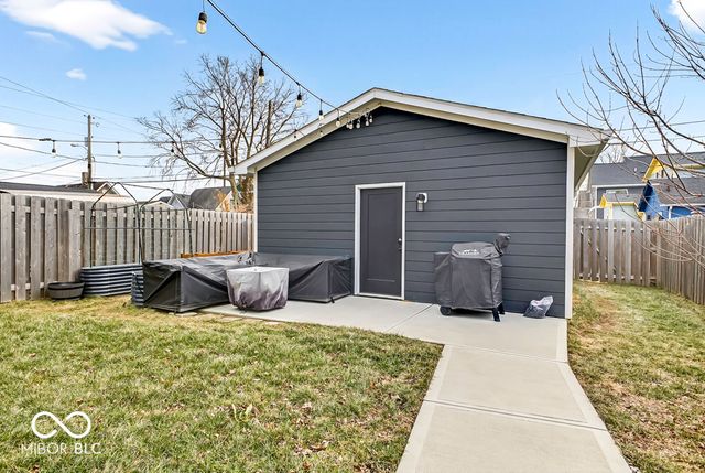 1053 W 18th Street, Indianapolis, IN 46202