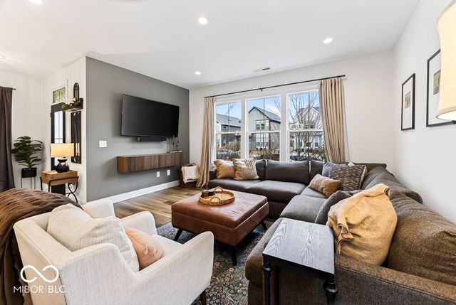 1053 W 18th Street, Indianapolis, IN 46202