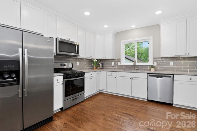 6632 Lancer Drive, Charlotte, NC 28226